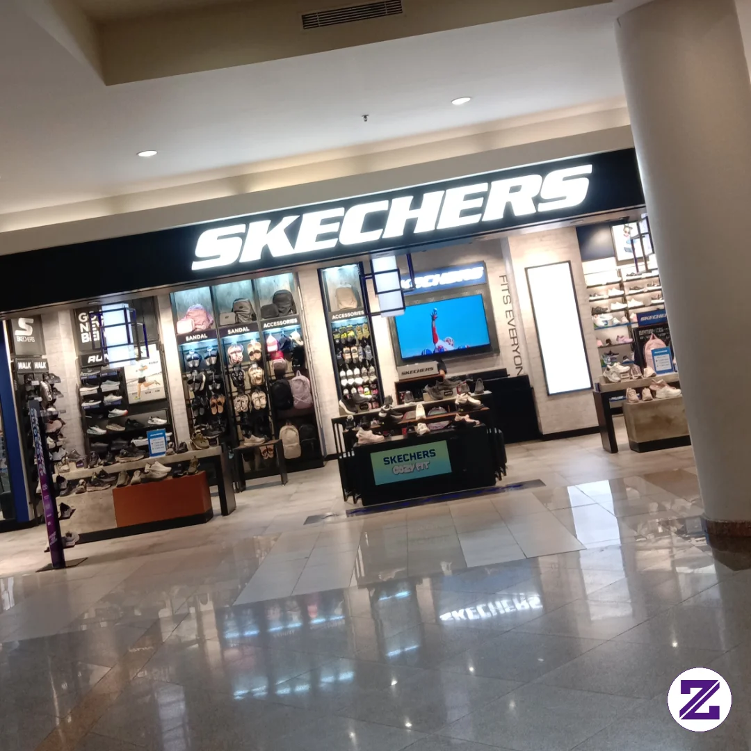 Jalan Jalan Ke Royal Plaza Tiba Tiba Mampir Ke Skechers