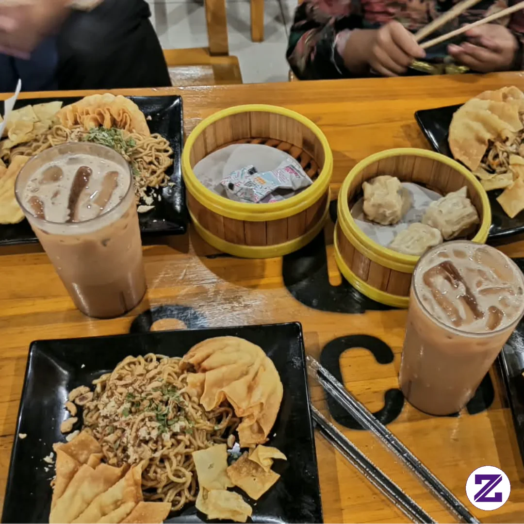 Terjun Ke Sini Gara2 D Beranda LG Rame 😂😂met Makan Best