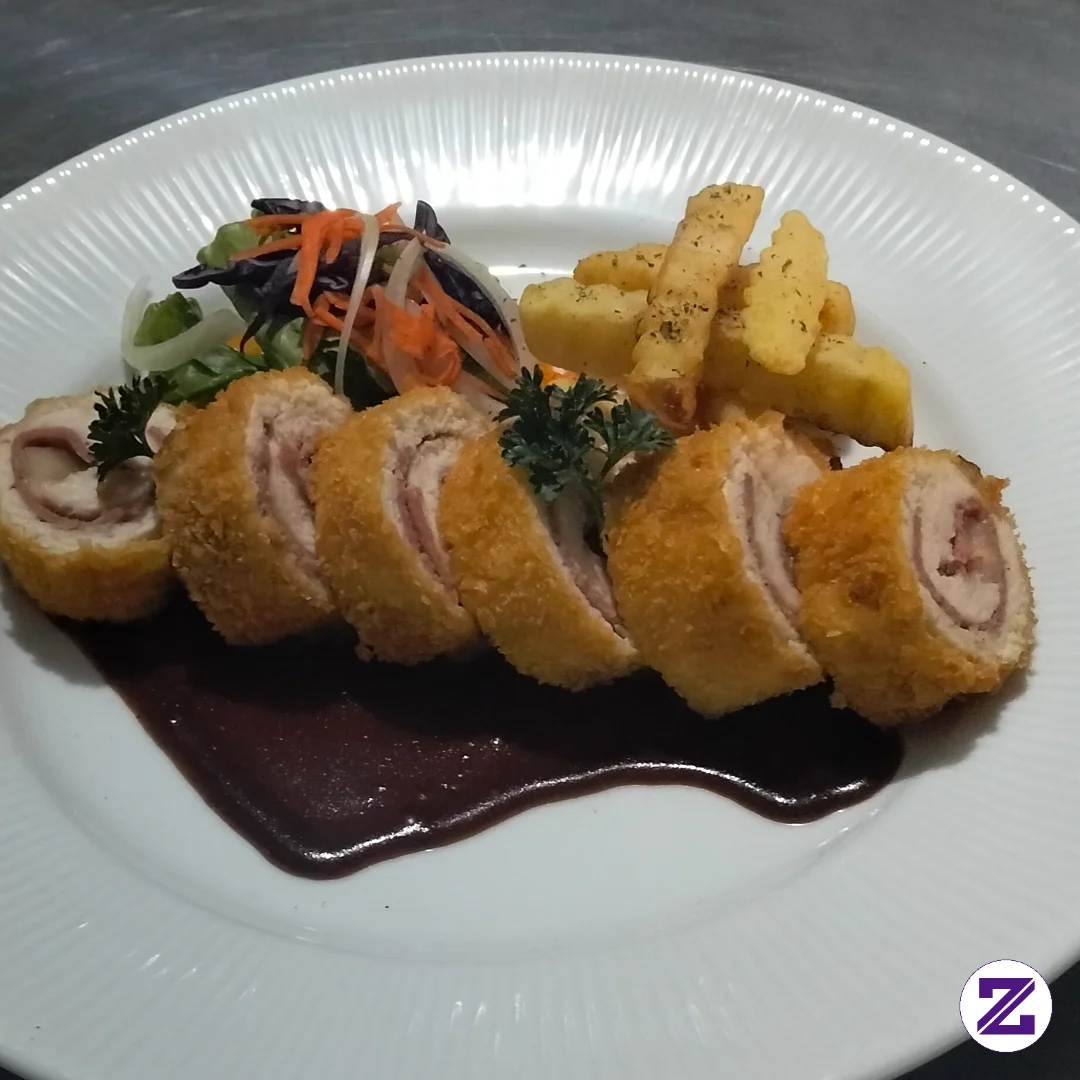 Chicken Cordon Bleu Dengan Brown Sauce
