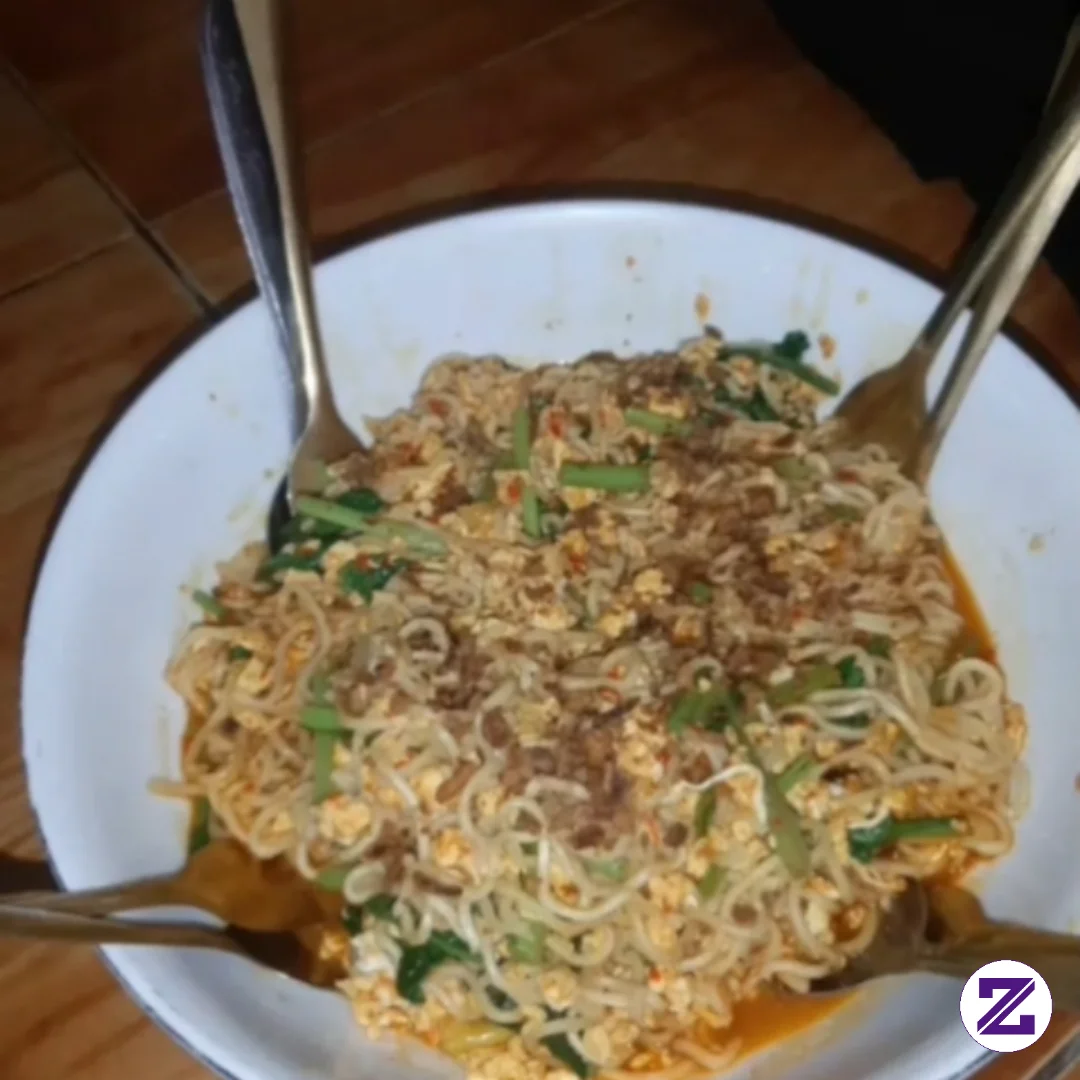 Selamat Siang Kak, Makan Siang Dulu We Biar Semangat Untuk Jalanin Aktivitas