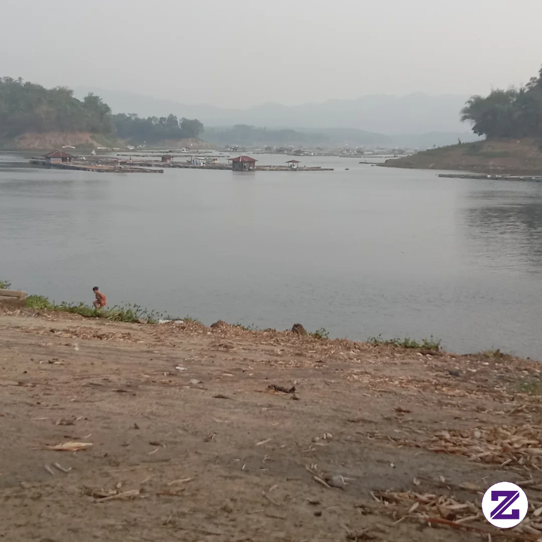 Hamparan. Laut /waduk Cirata