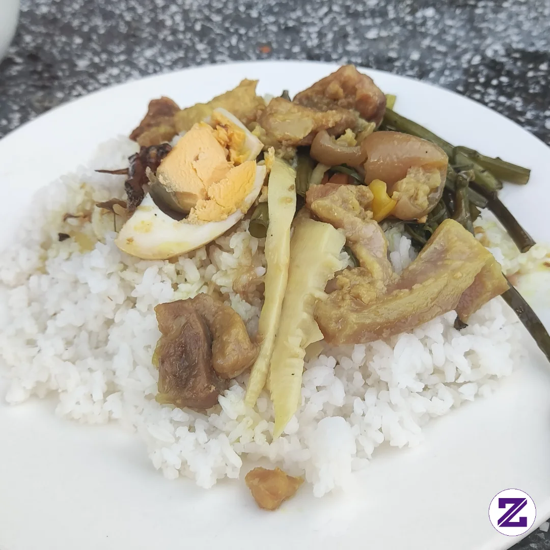 Bua Com Buoi Sang Nay