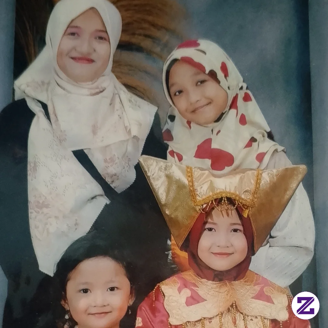 4 Anak Gadis Cantik Lagi Akur...