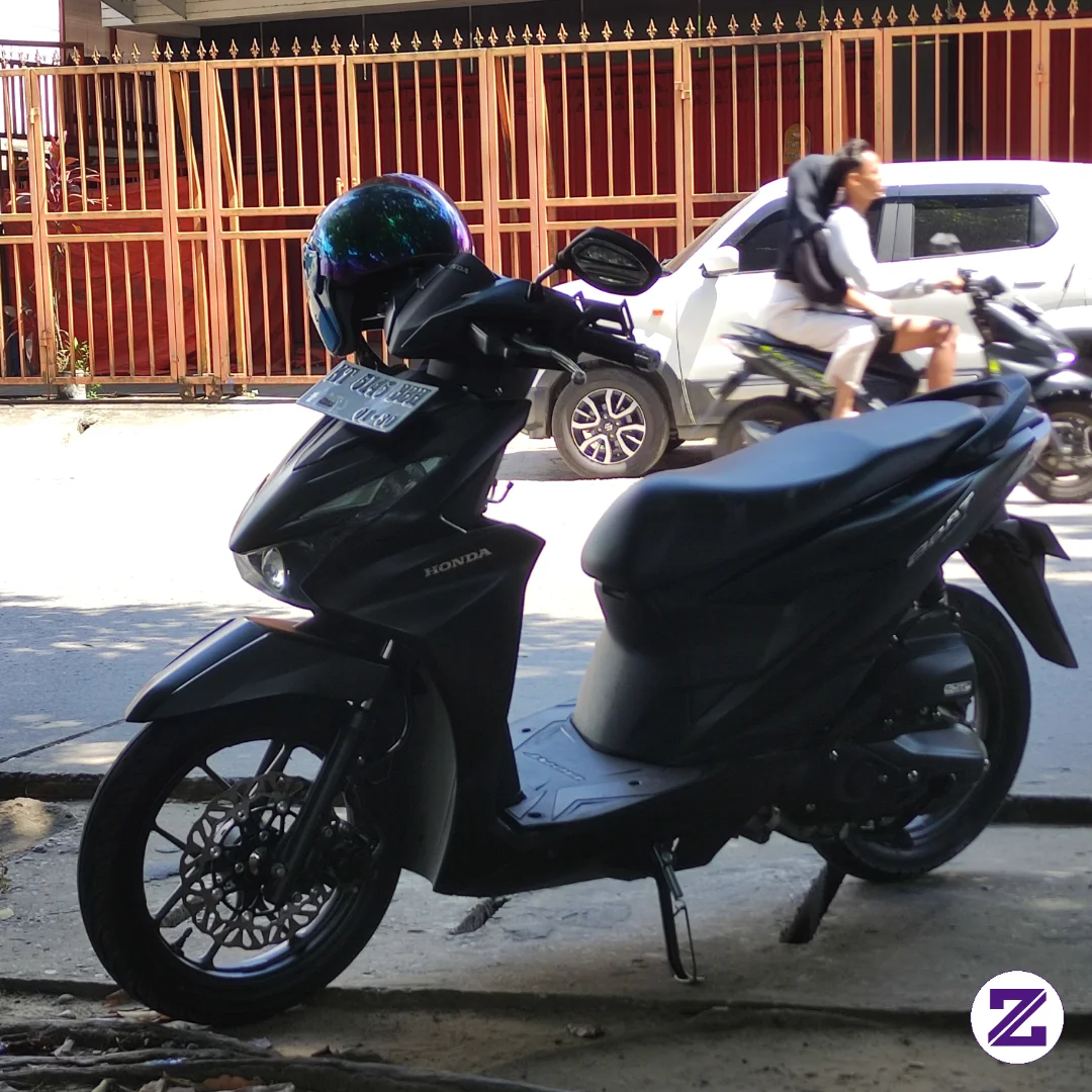 Panas Terik Menunggu Orderan