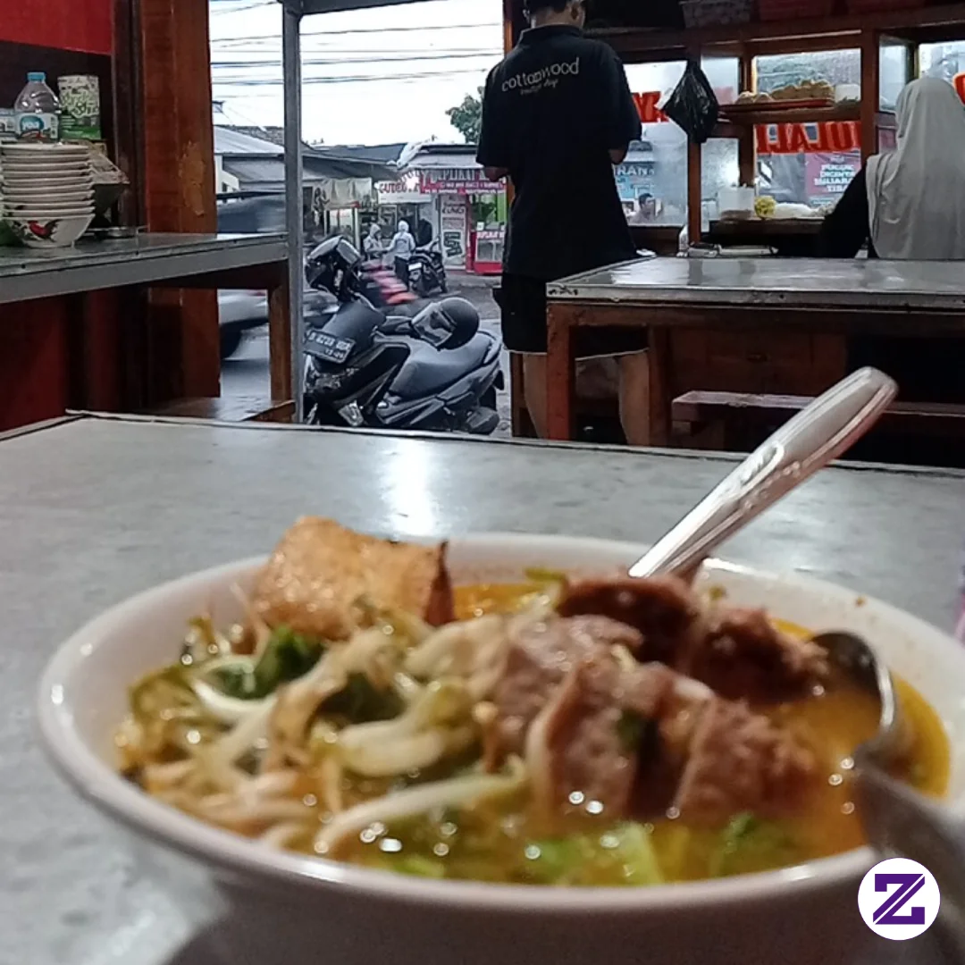 Lebih Suka Jajan Milih Di Tempat Yg Tidak Seramai Seperti Yang Lainya Mengapa??