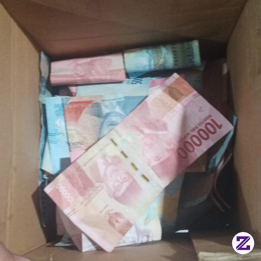 Kira Kira Kalo Kita Tiba Tiba Lagi Beresin Gudang Yang Udah Lama Gak Di Beresis