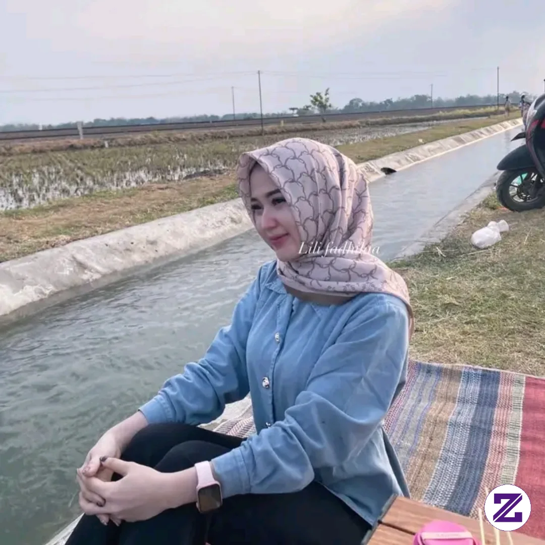 Suka Gaya Miring Kalo Foto