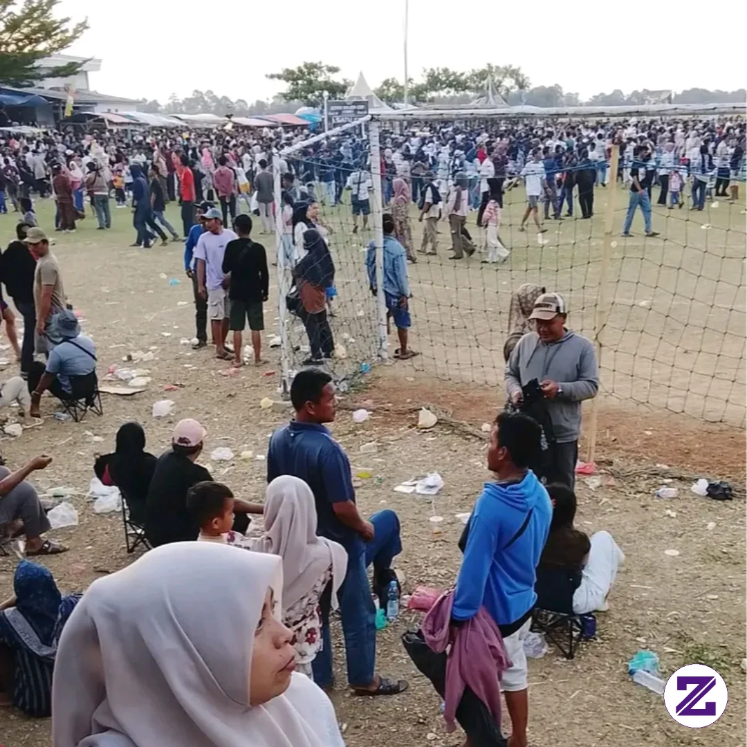 Final Bola Tarkam 😁 Rame Lumayan Nih Jualan Es Mambo Mah... 😁