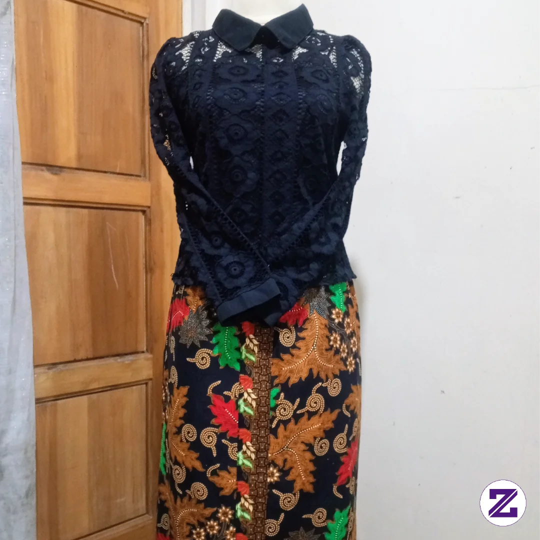 Setelan Kondangan Kebaya Dan Rok Batik