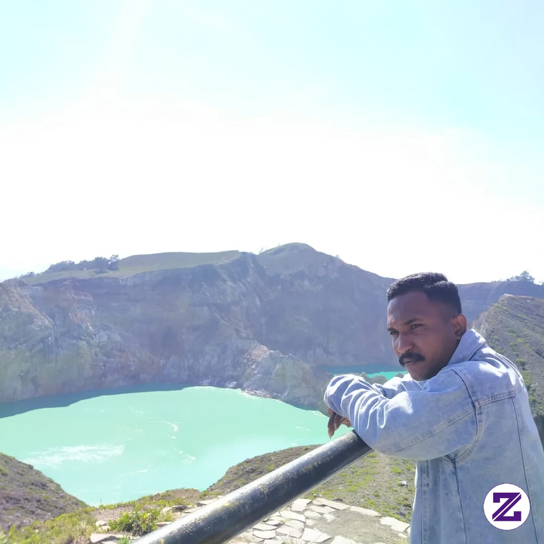 Momen Waktu Di Danau Kelimutu