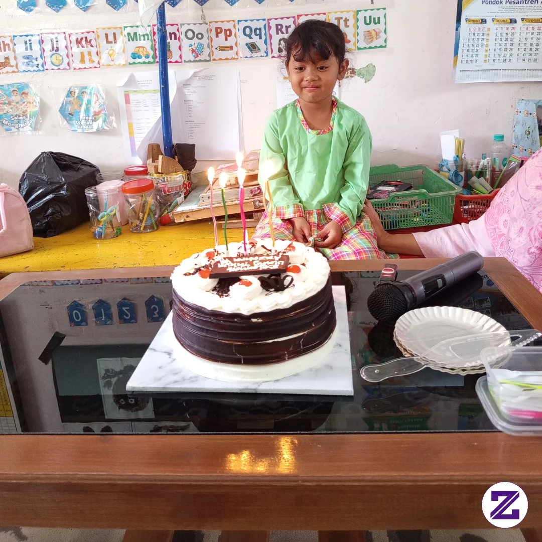 Poto Saat Mau Tiup Lilin.lagi Ultah Yang K Lima Tahun