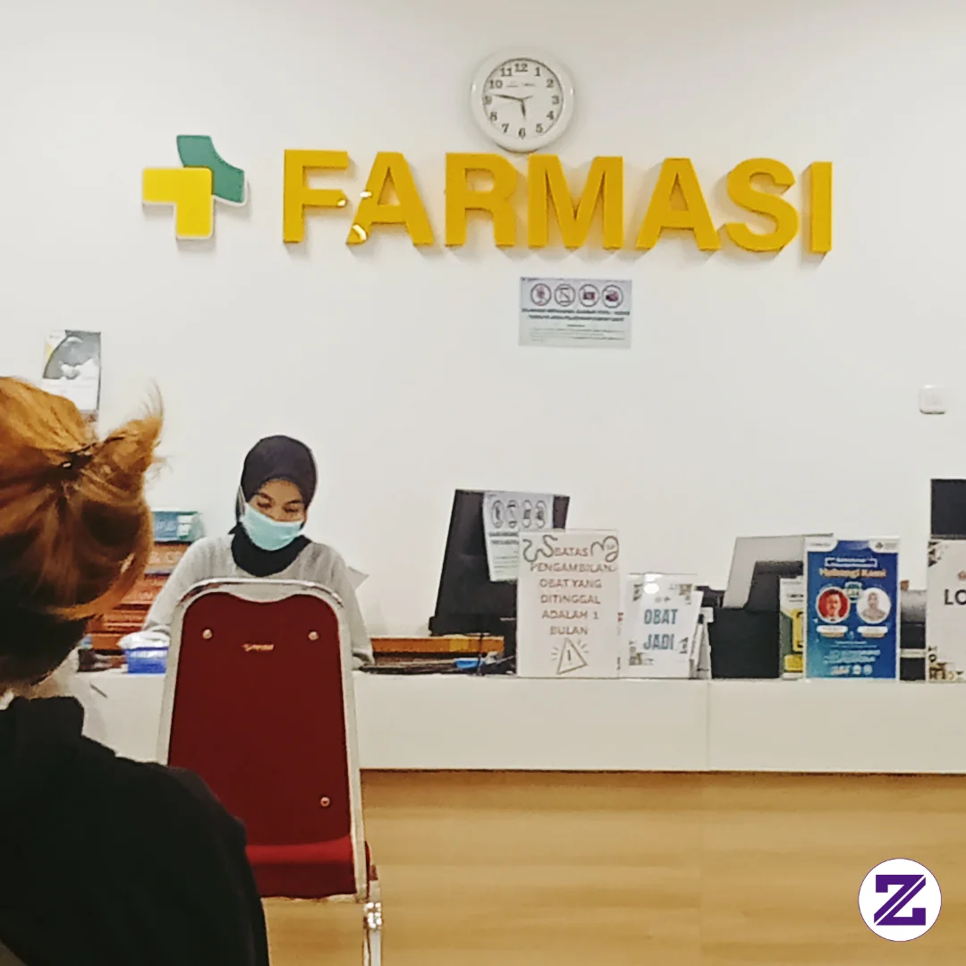 Udah Magrib Masih Aja Nunggu Obat Di Farmasi