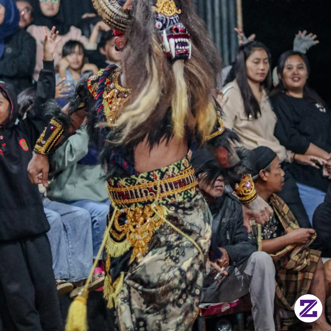 Pentas Seni Tari Tradisional Jawa Tengah Di Temanggung
