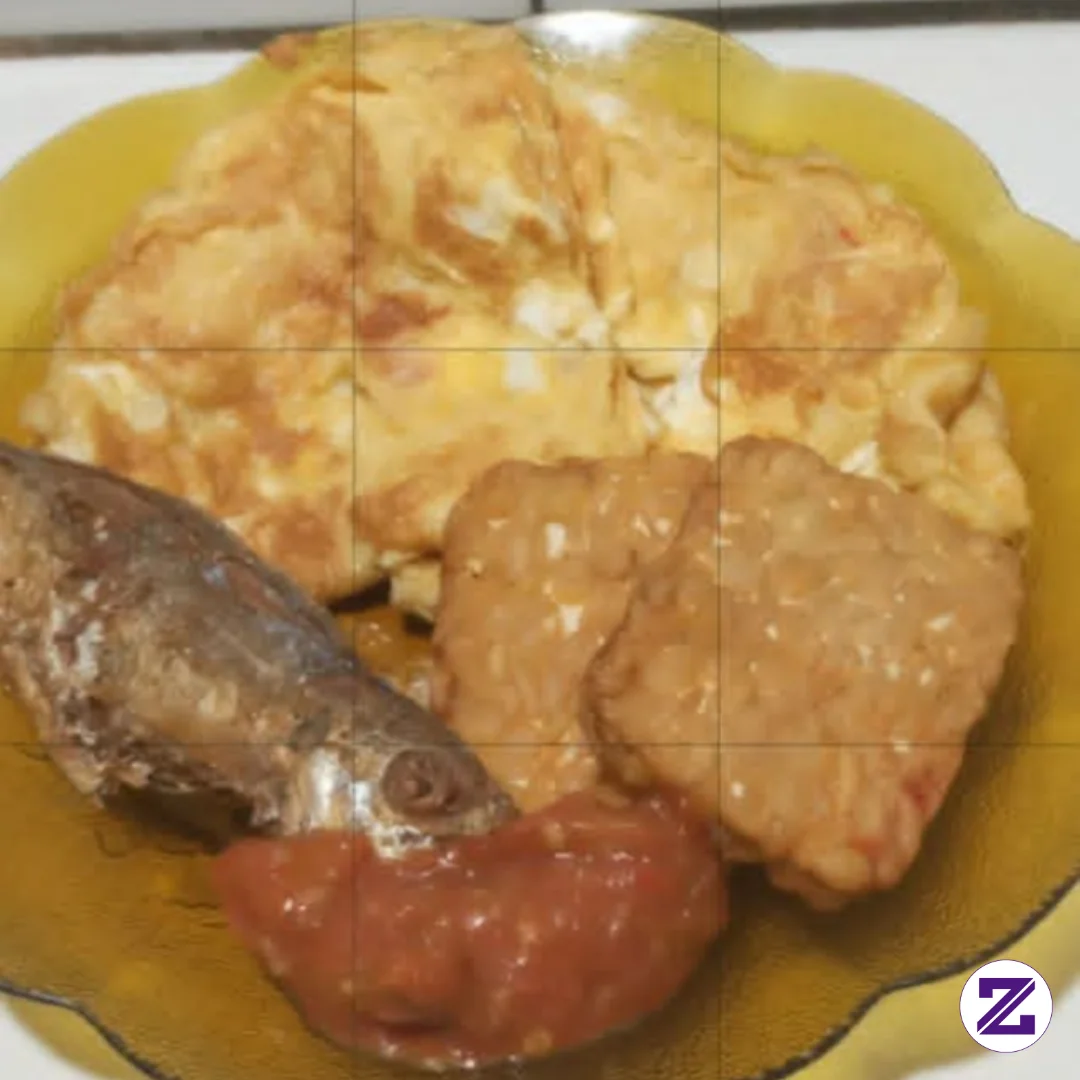 Isi Piringku Telor Dadar , Tempe Goreng Dan Ikan Jangan Lupa Sambel.