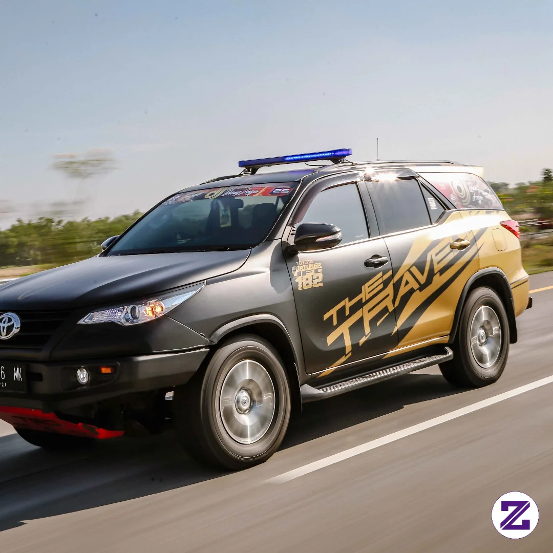 Mobil Gaya Nyentrik