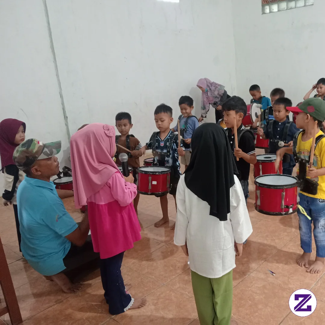 Lihatin Anak Latihan Drumband