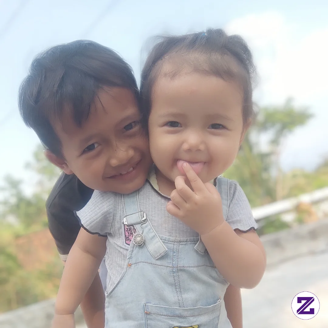 Adik Kakak Itu, Sering Berantem Tapi Saling Sayang