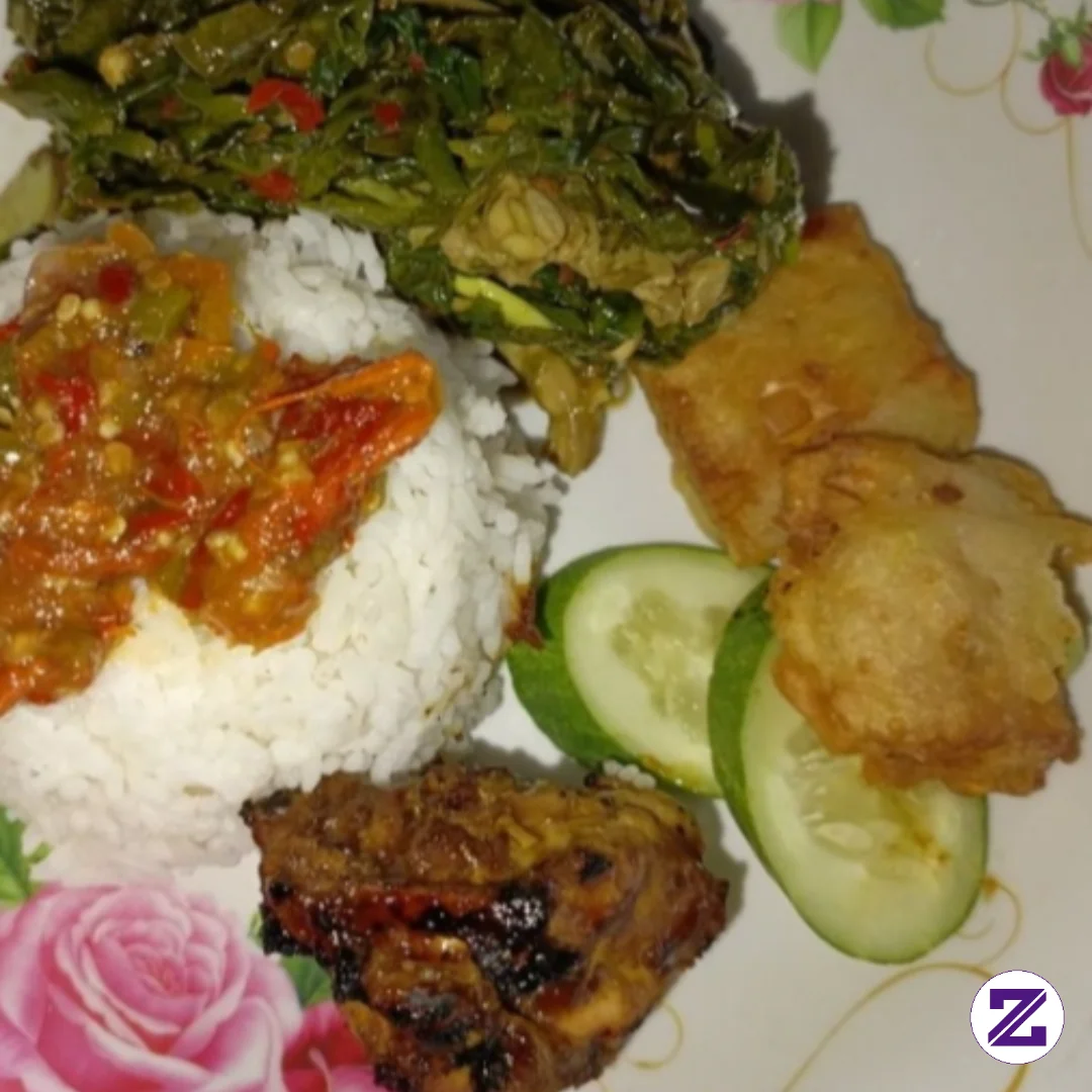 Sepiring Kebahagiaan Hari Ini 🍚🥒🌶️✨”