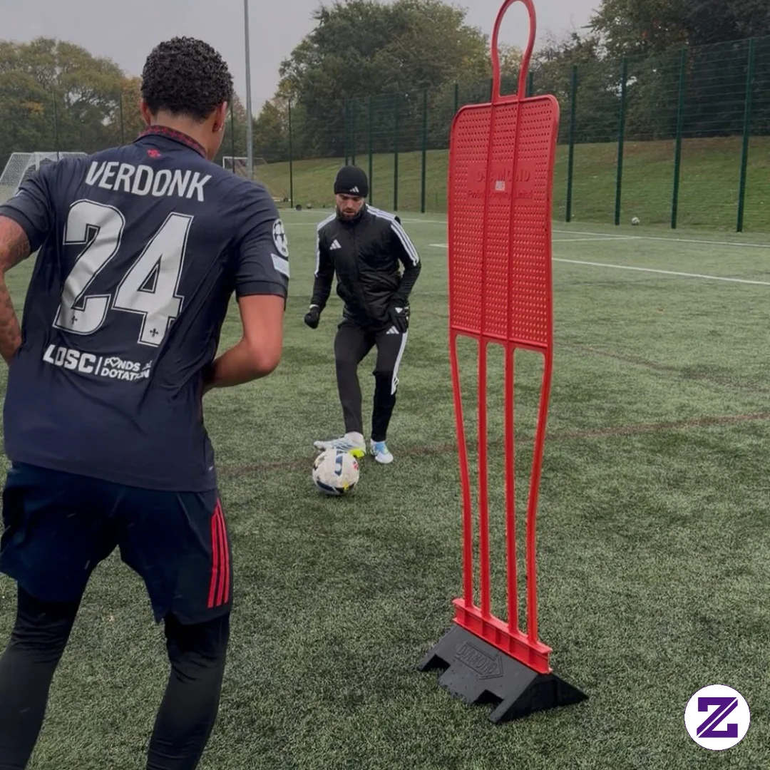 Bintang Muda Arsenal Pamerkan Jersey UCL Calvin Verdonk 🇳🇱🇮🇩