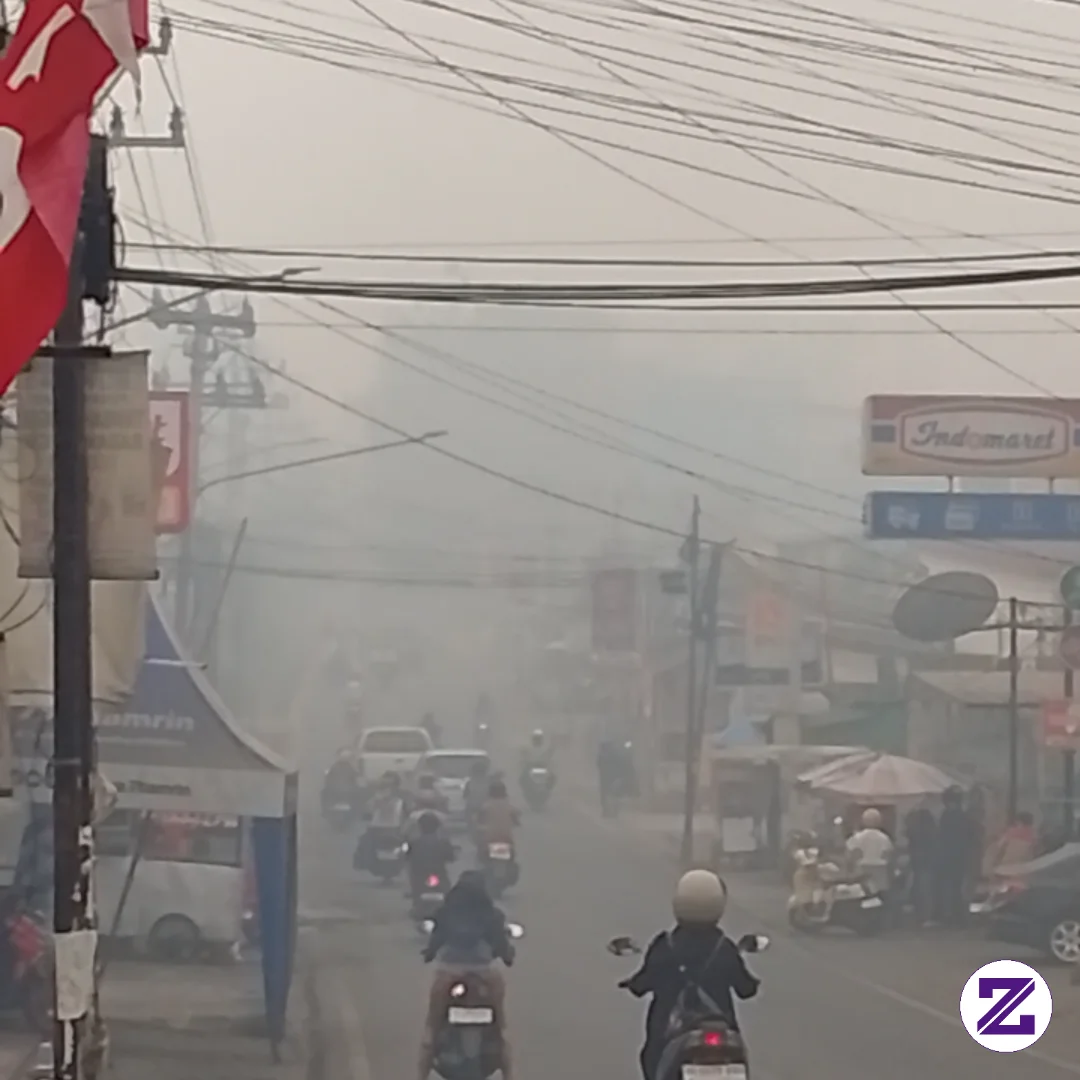 Dry Ice Sudah Digas, Asap Tetap Ngeyel, Warga Palembang Makin Geram! ENJOY..???