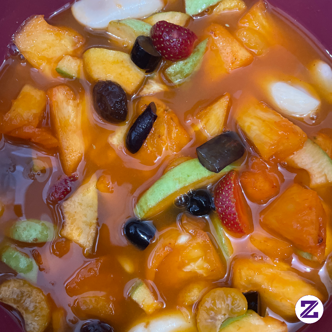 Panas Panas Makan Asinan Buah