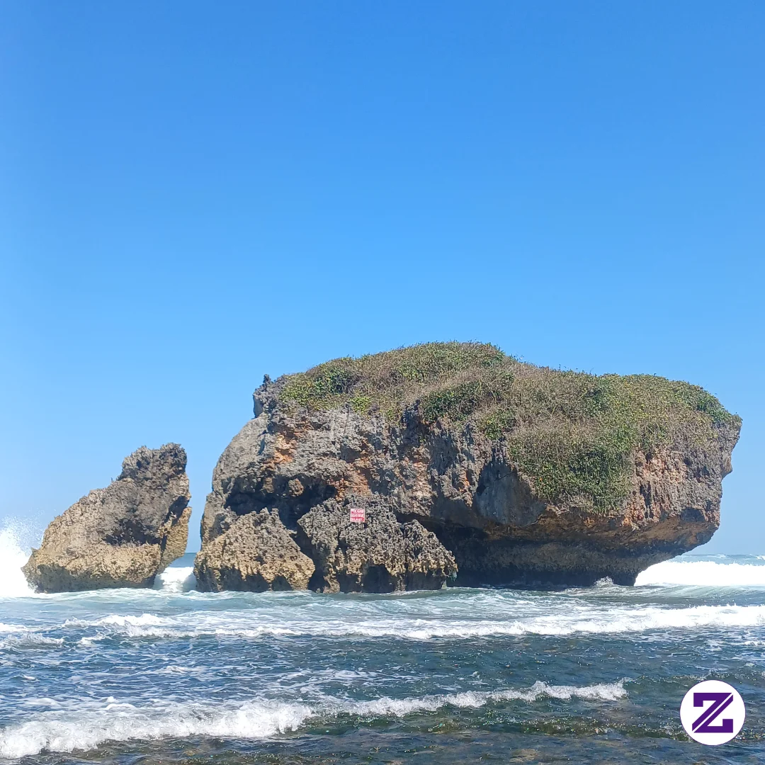 Kalau Disuruh Milih Tempat Paling Romantis, Aku Bakal Tetap Milih Pantai Sama