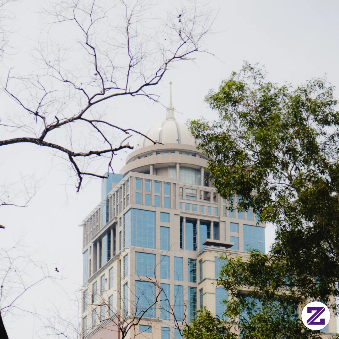 🌳 Antara Dahan Kering Dan Dedaunan Hijau, Berdiri Tegak Sebuah Keagungan