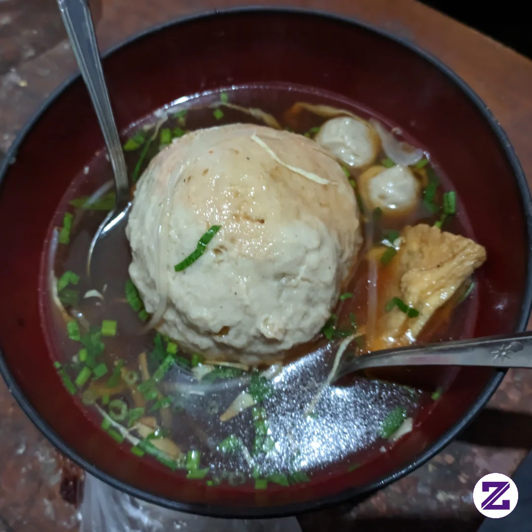 Bakso Adalah Makanan Berupa Bola-bola Daging Yang Lazim Dan Sangat Populer Di