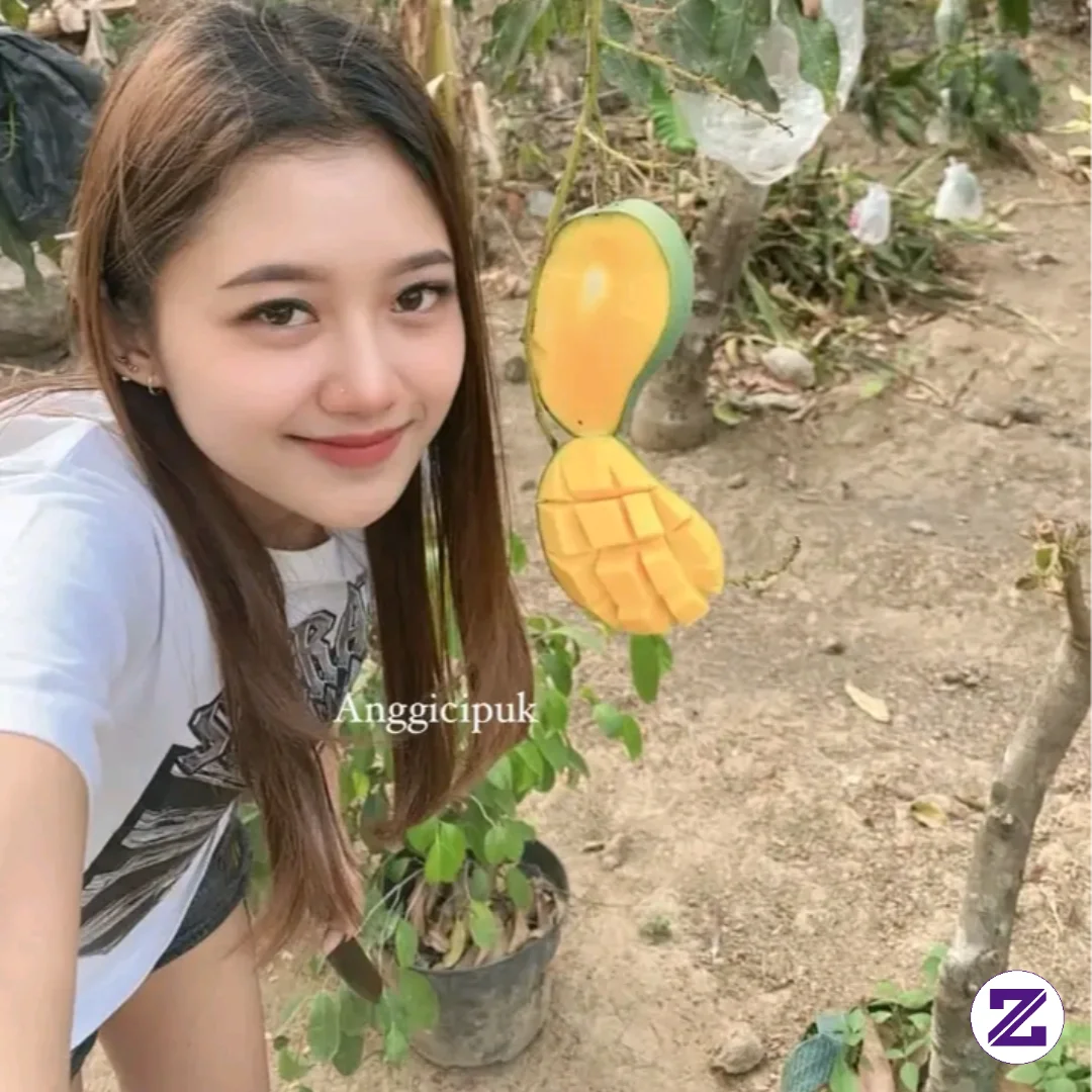 Ada Yang Mau Mangga Sini Makan Bareng Aku Yok