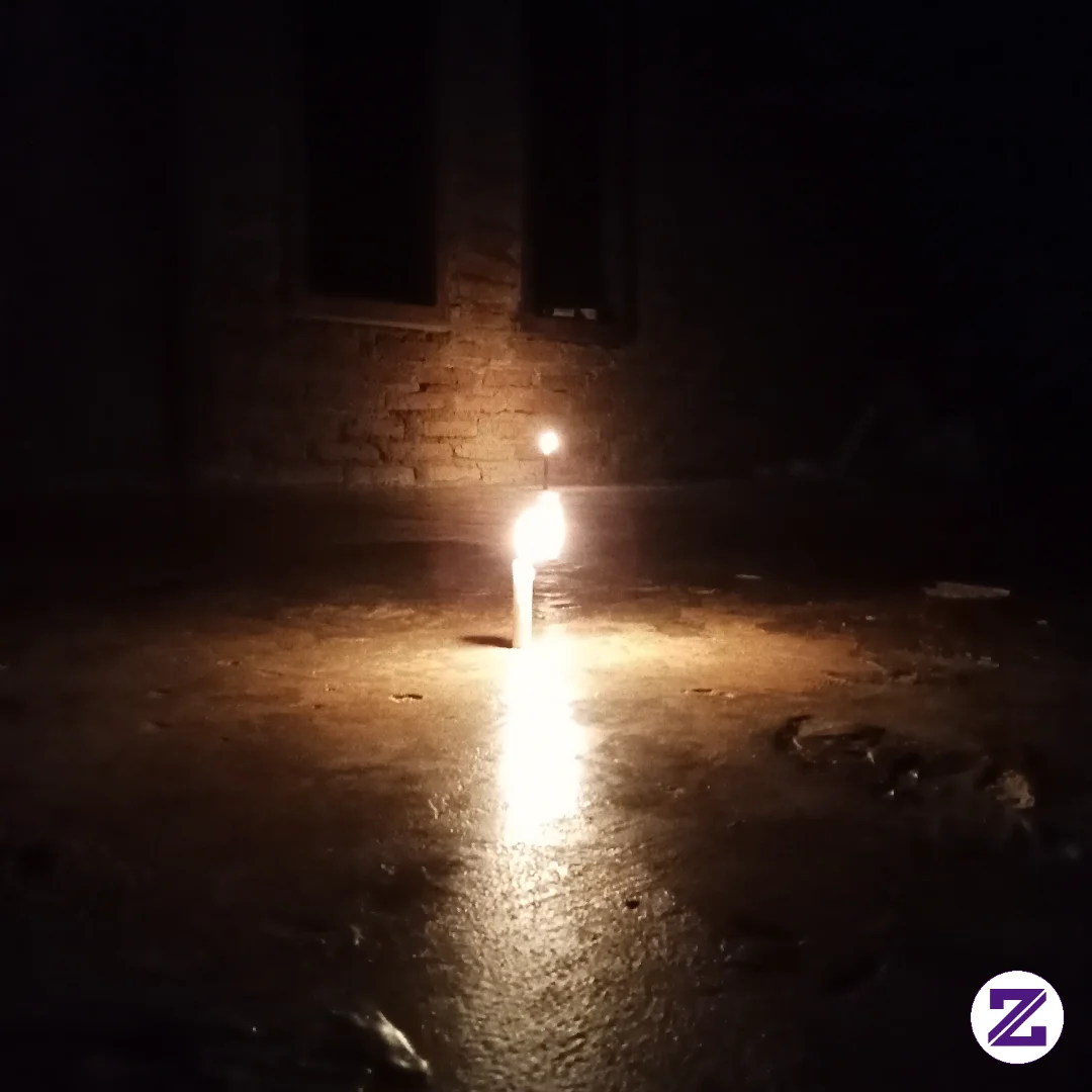 Kalok Mati Lampu Gunakan Lilin