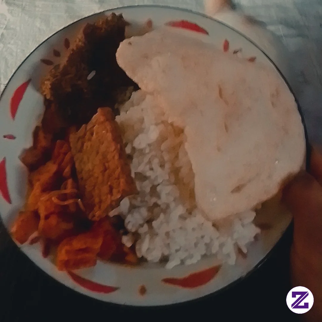Makan Siang Dulu Gays