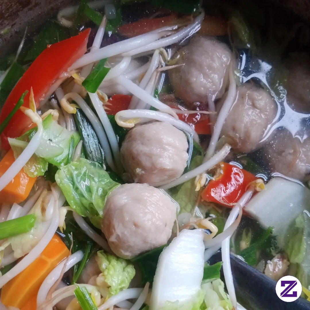 Sop Ayam Bakso Memang Mantul Kali Kalau Lagi Demam