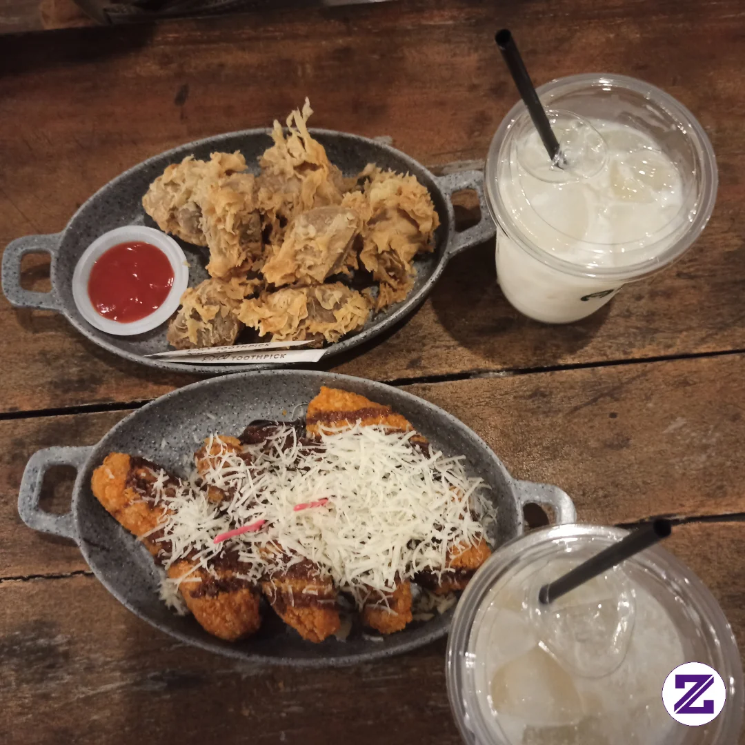 Caramel Latte, Pisang Keju, Tahu Bakso Crispy, Enak Dan Menggendutkan.