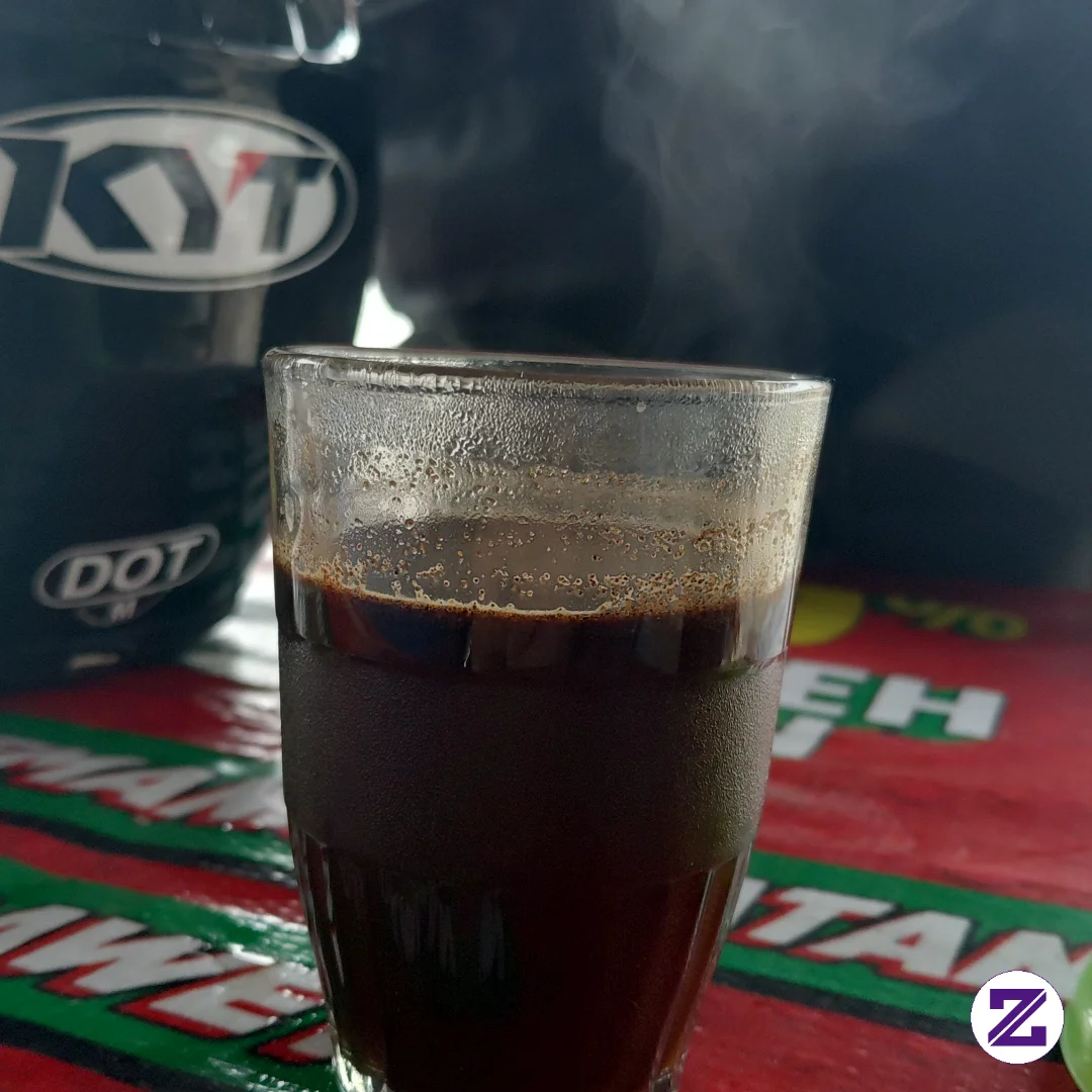 Ditemani Secangkir Kopi Untuk Hari Ini
