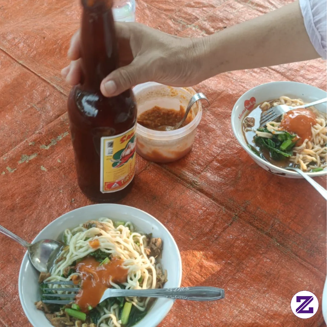 Malam Minggu Makan Bakso Pinggir Jalan