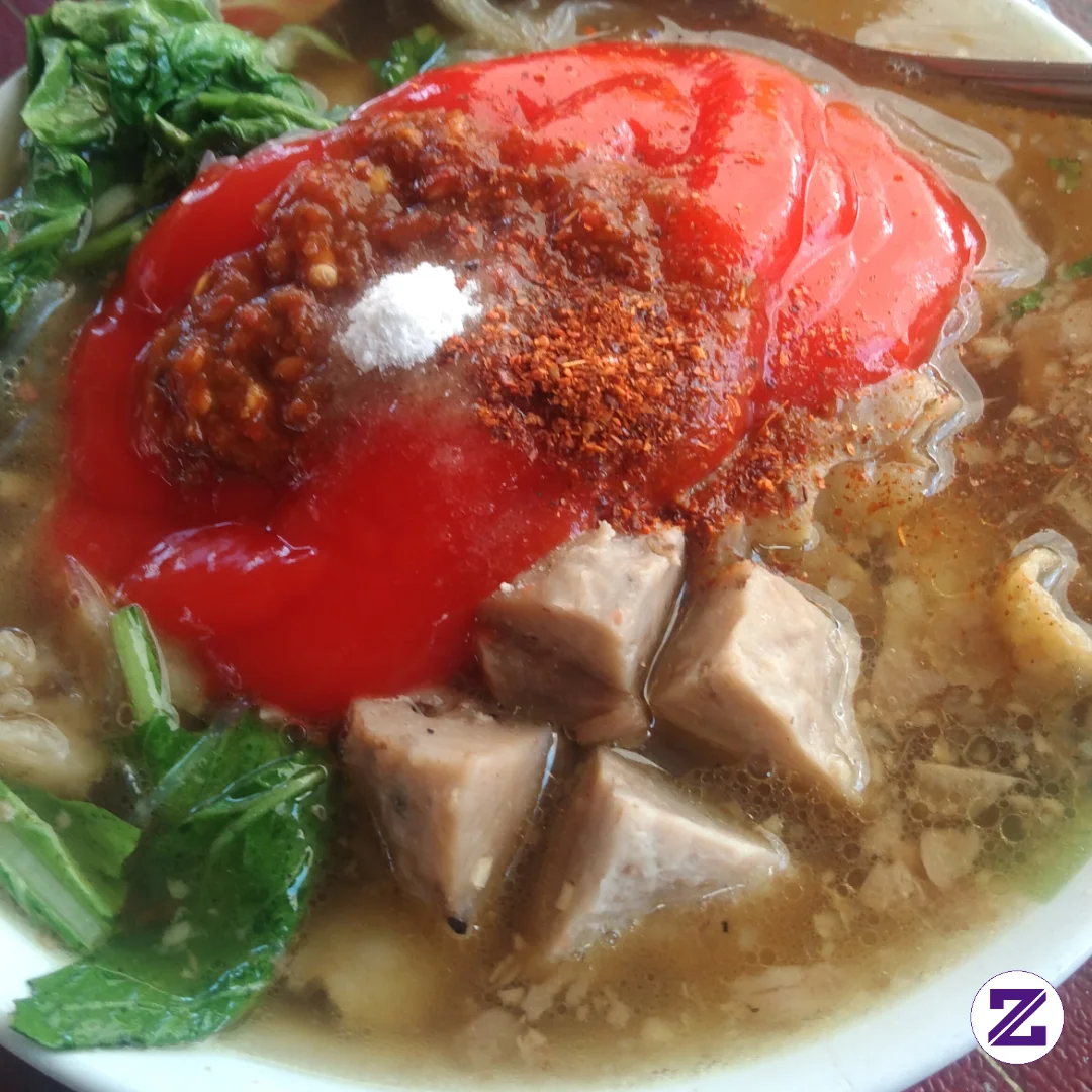 Makan Bakso Enak X