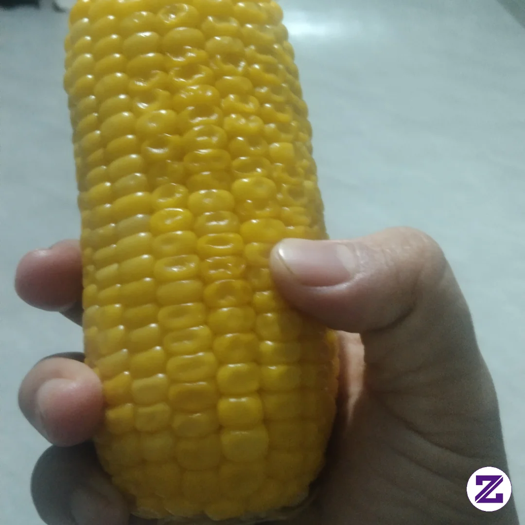 Menunggu Dimalam Hari Sambil Makan Jagung....