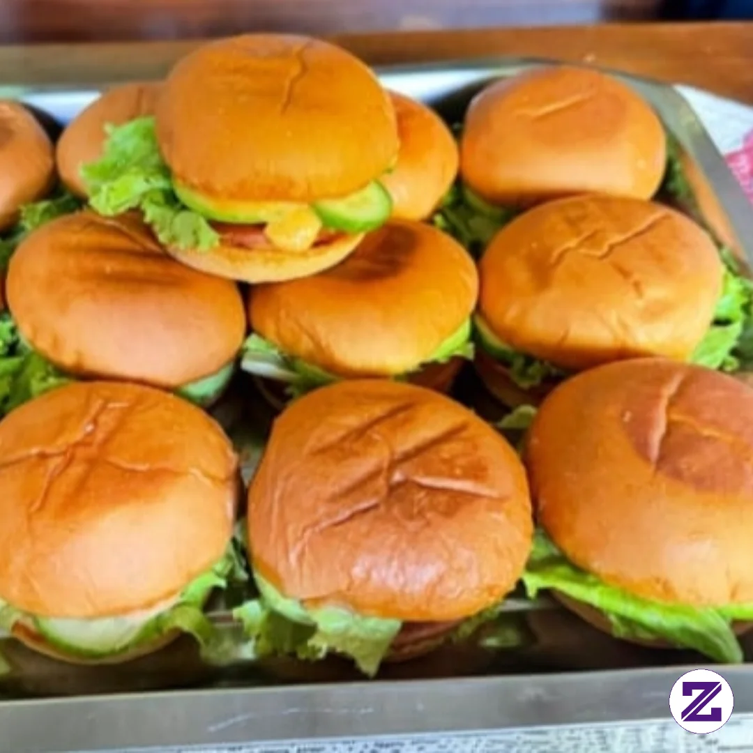 Bikin Burger Mini,, Kalau Bikin Sendiri Kan Puas Makannya 😁