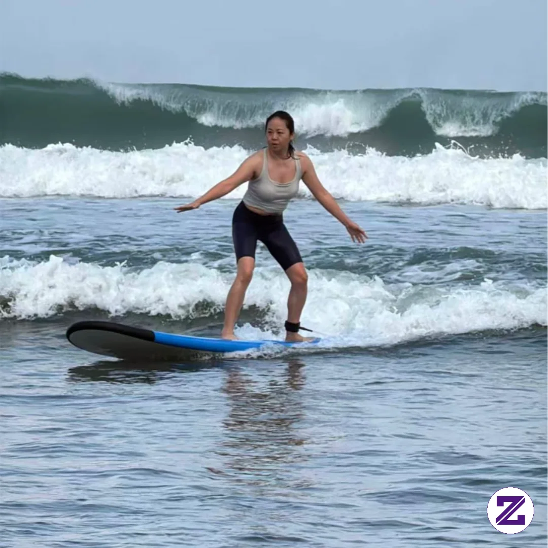 Selancar Di Pantai Kuta Bali