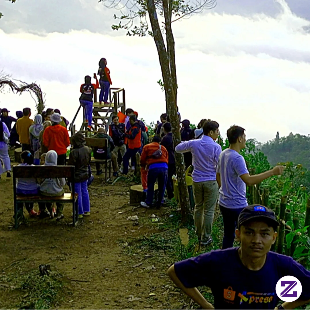 Berada Di Ketinggian Puncak Gunung Luhur Citorek Lebak Banten Yang Sering Di
