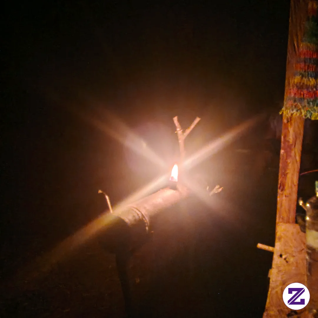 Masih Ada Kah Yg Pake Lampu Minyak Begini Pada Jaman Ini??