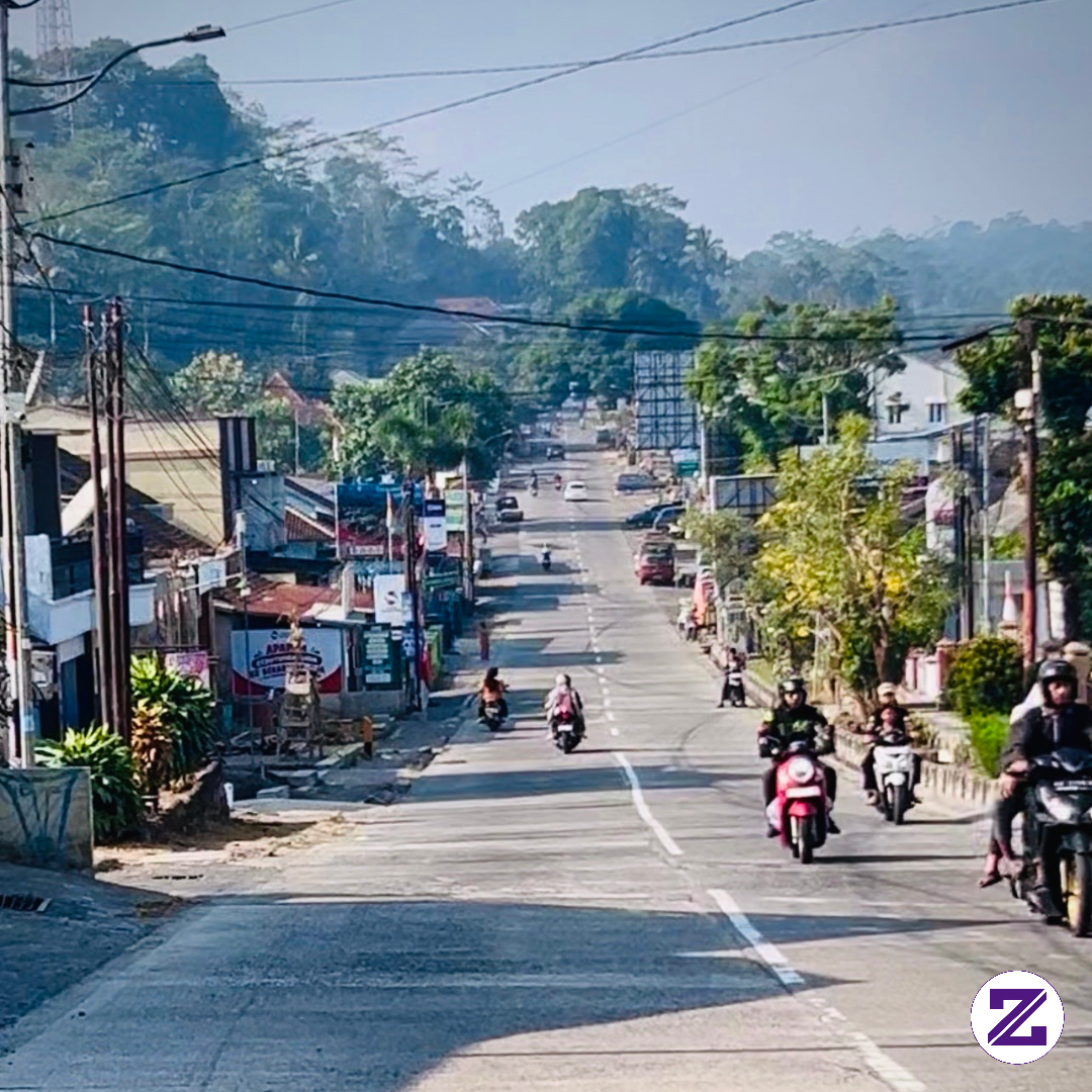 Suasana Jalan Candiroto Temanggung
