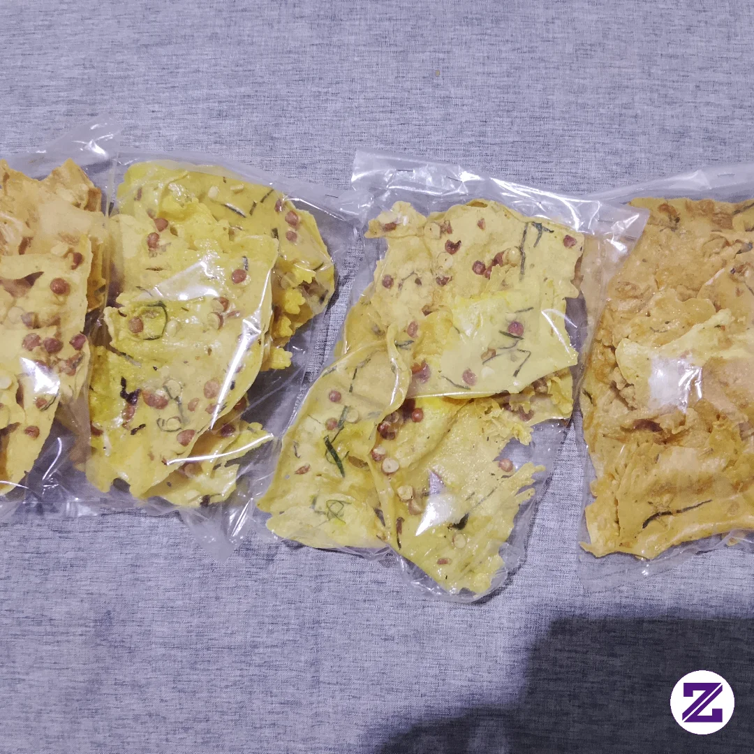 Selamat PAgi Semuanya , Ini Aku Lagi Bikin Peyek ,kalau Kalian Lagi Apa 😁