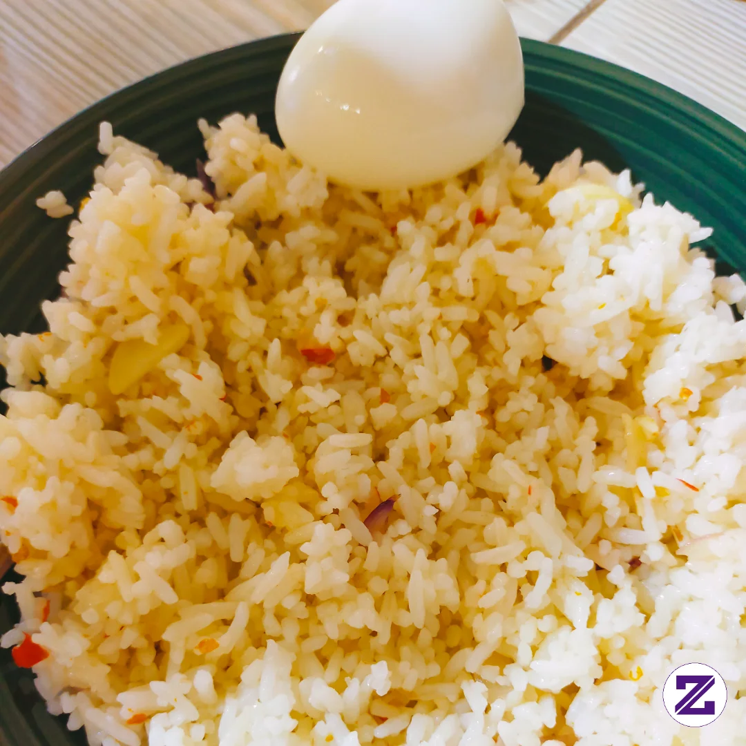 Sarapan Pagi Nasi Goreng Dan Telur Rebus