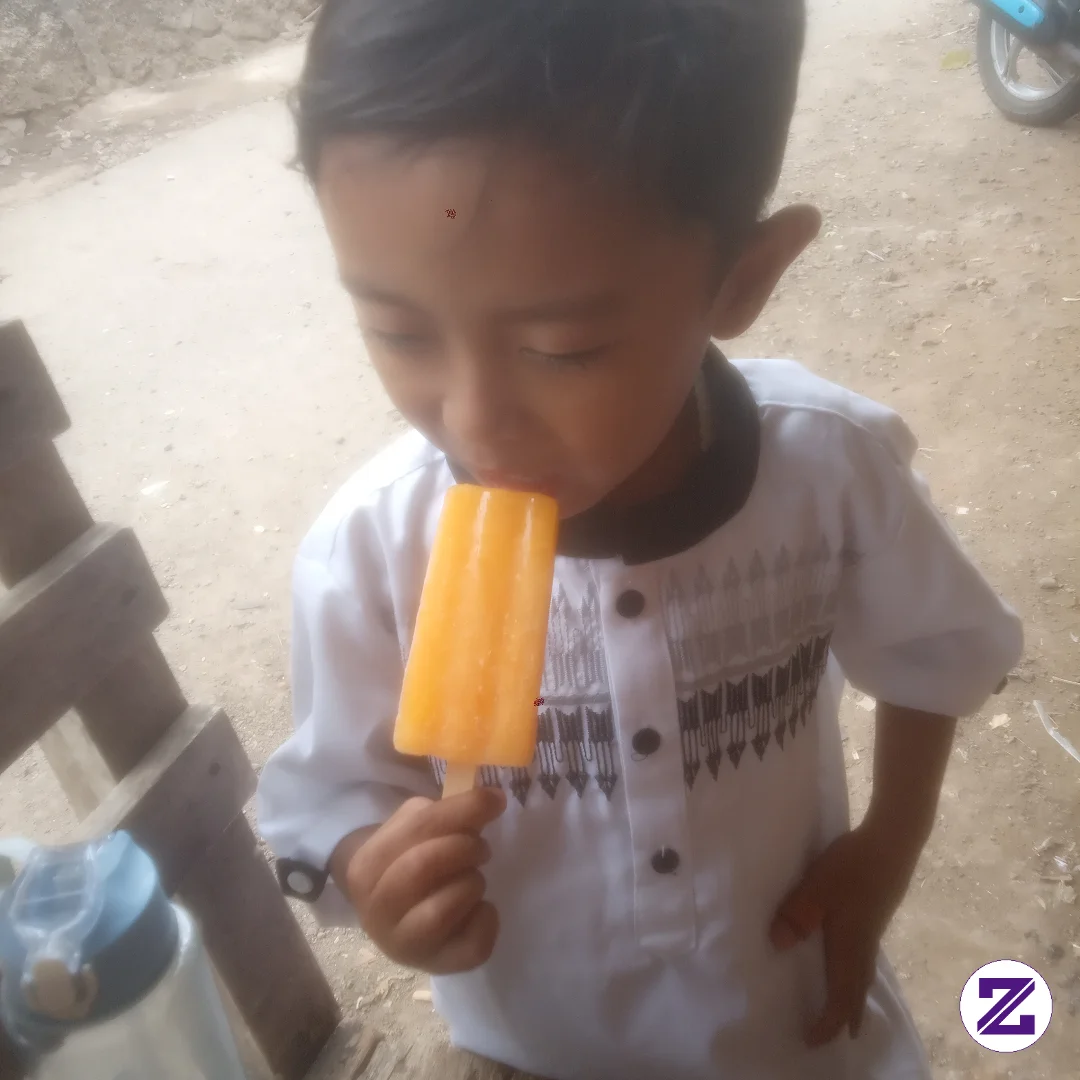 Si Bocil Jajan Eskim Mulu Nih