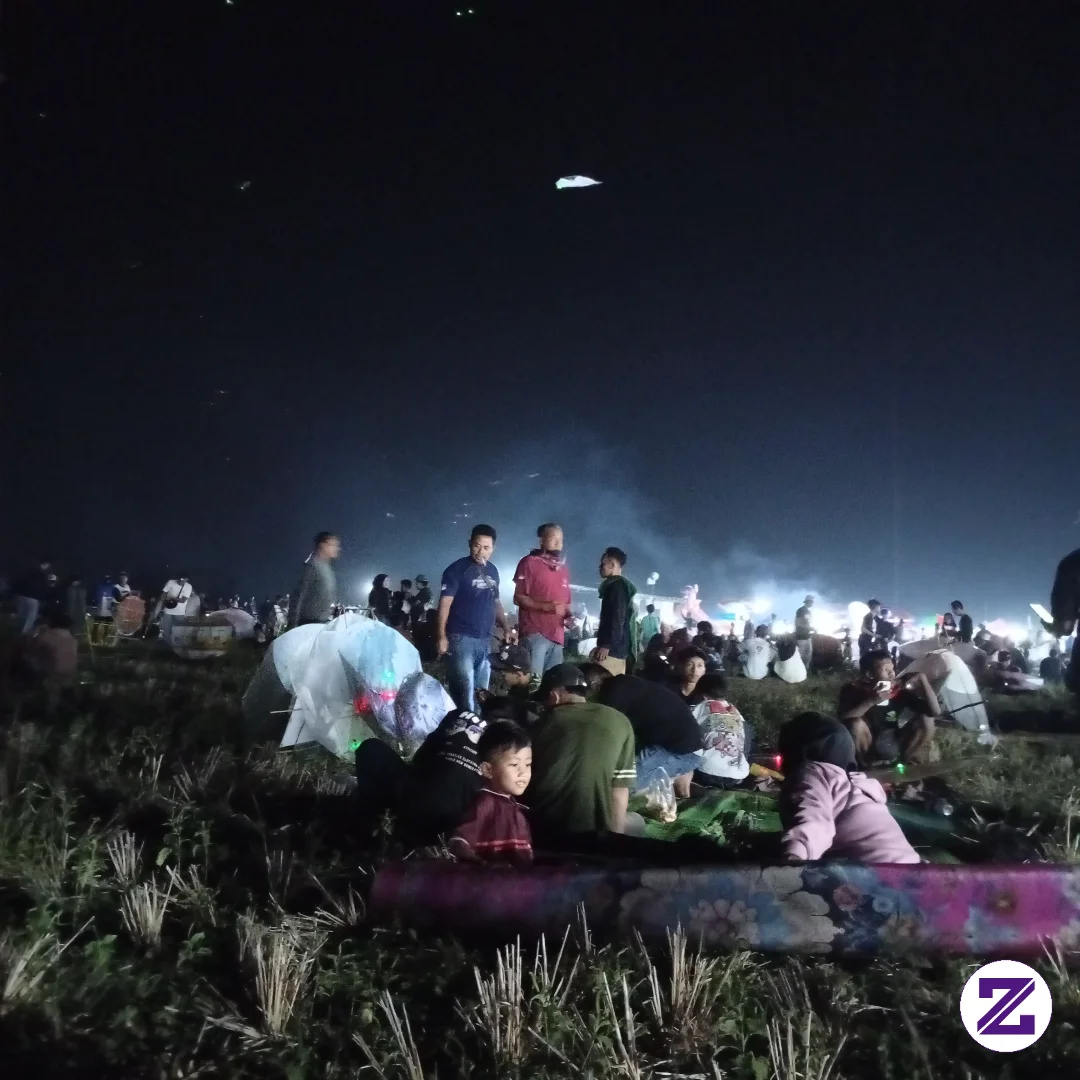 Serasa Camping, Padahal Ini Lomba Layang Layang Panjeran... 😍😍