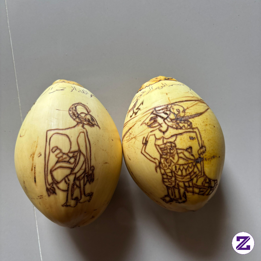 Ada Yang Pernah Juga Gambar Di Kelapa?