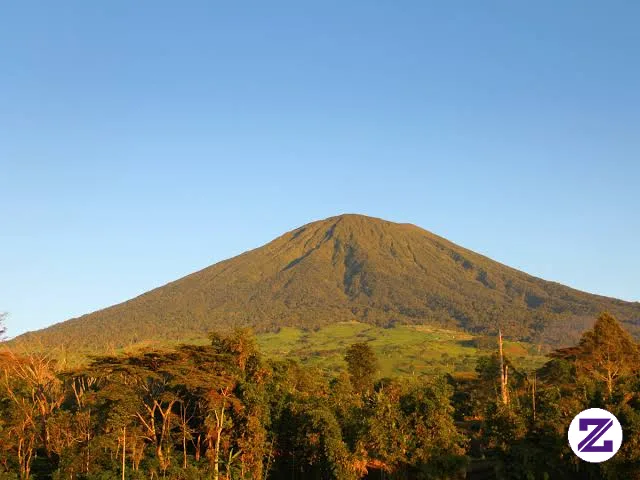 Fakta Gunung Dempo, Pesona Kawah Hijau dan Hamparan Kebun Teh di Sumatera Selatan