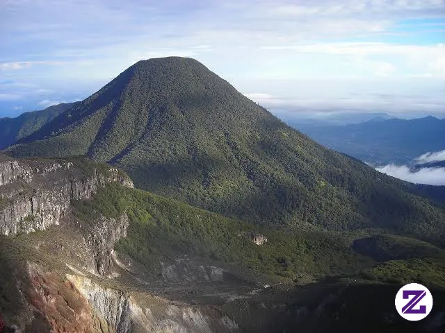 Fakta Gunung Gede Pangrango, Surga Edelweis dan Alun-Alun Suryakencana di Jawa Barat