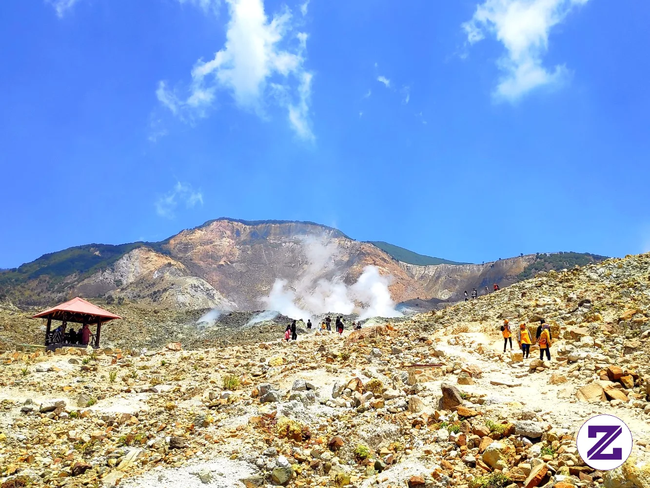 Fakta Gunung Papandayan, Destinasi Favorit Pemula dengan Pesona Hutan Mati di Jawa Barat